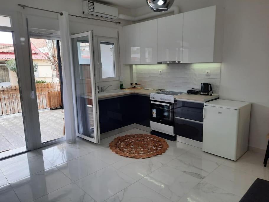 Appartement House In Diavata, Thessaloniki, Greece *
