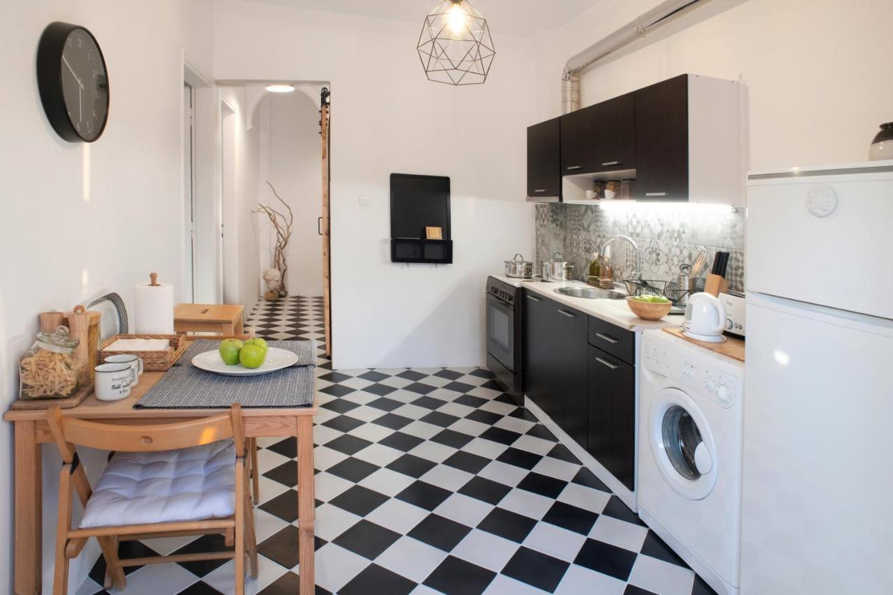 Spacious 82 M2 Two Bedroom Classy Near Center Apartment Thessaloniki