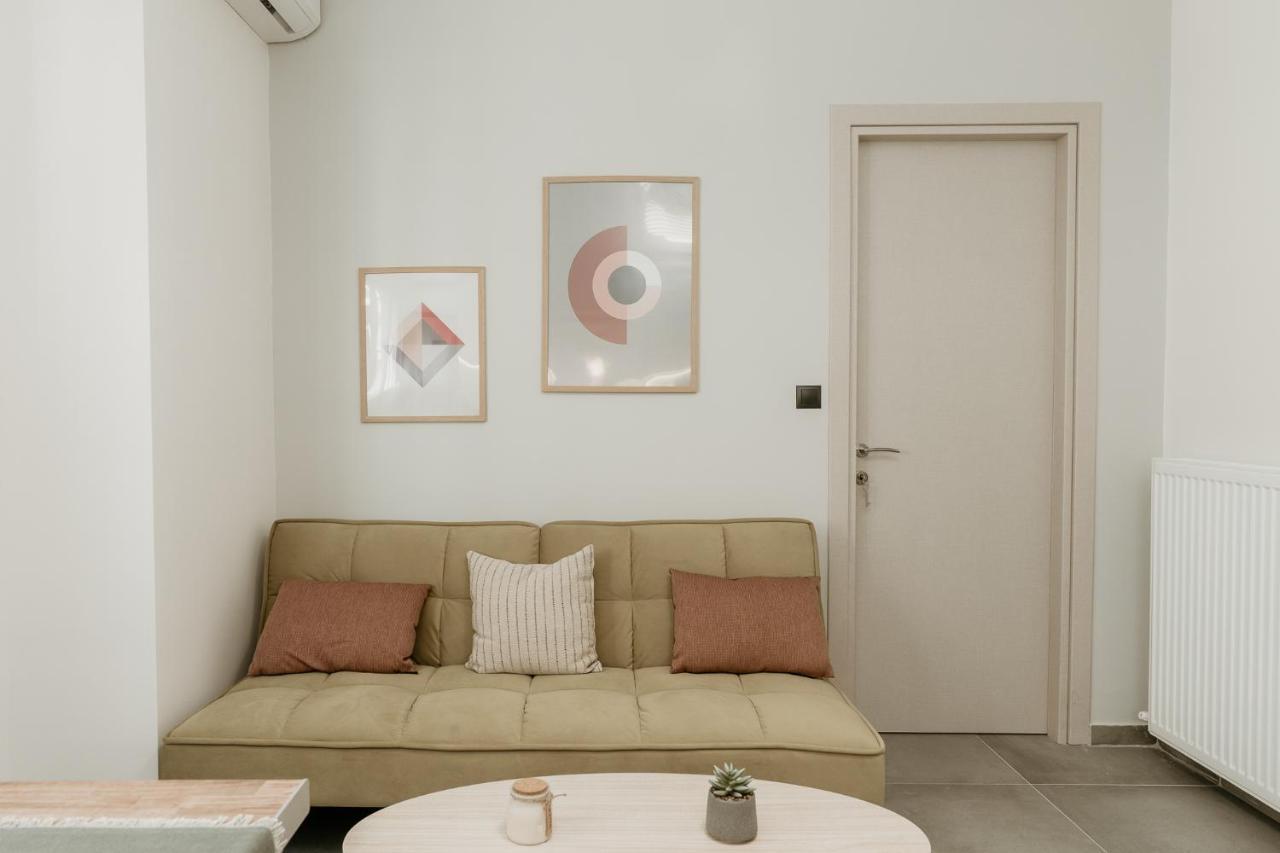 Urban Elegance In Guest house *