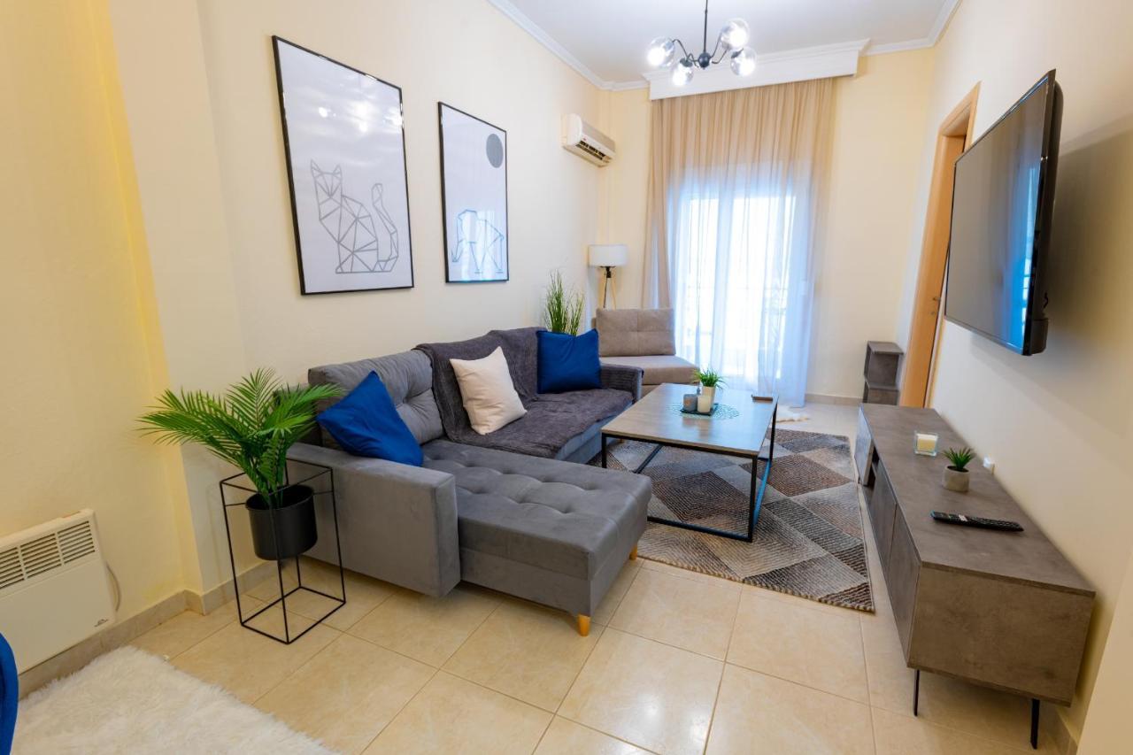 Niovi, Stylish Near The Waterfront