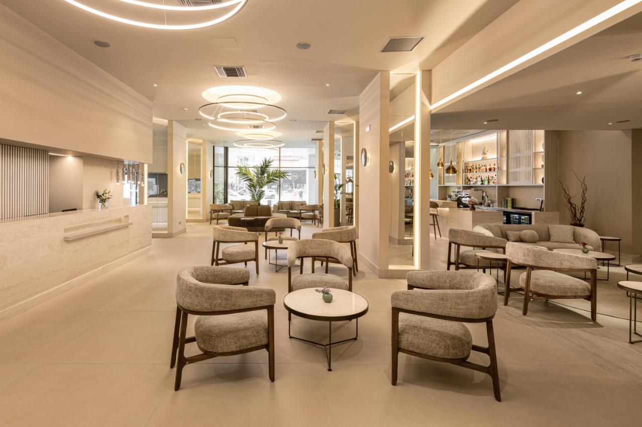 Hotel Holiday By Ihg 5*