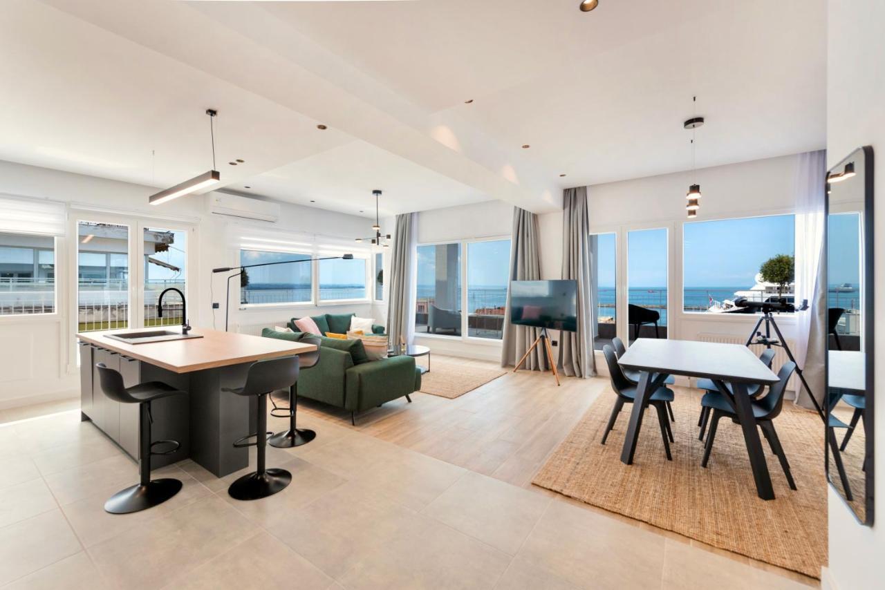 Oddity Seafront Penthouse