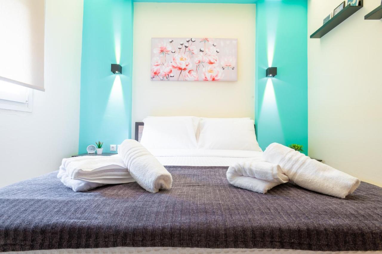 Niovi, Stylish Near The Waterfront Apartment