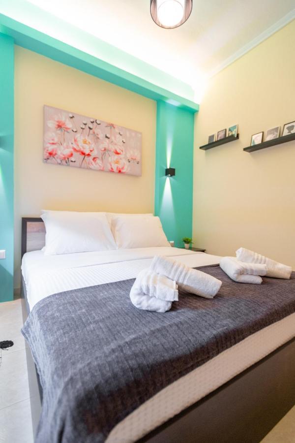Niovi, Stylish Near The Waterfront Apartment