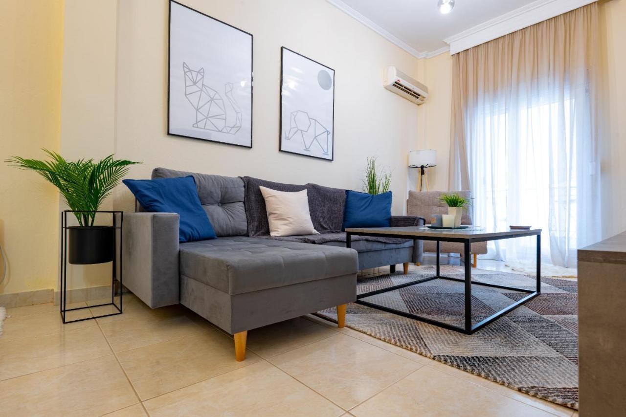 Niovi, Stylish Near The Waterfront