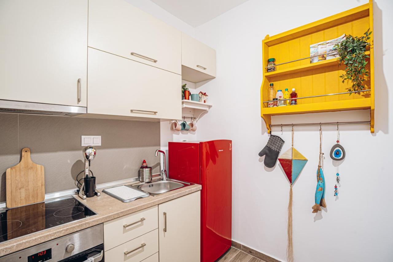 Retro Boutique Apt W Balcony In Historical Area *