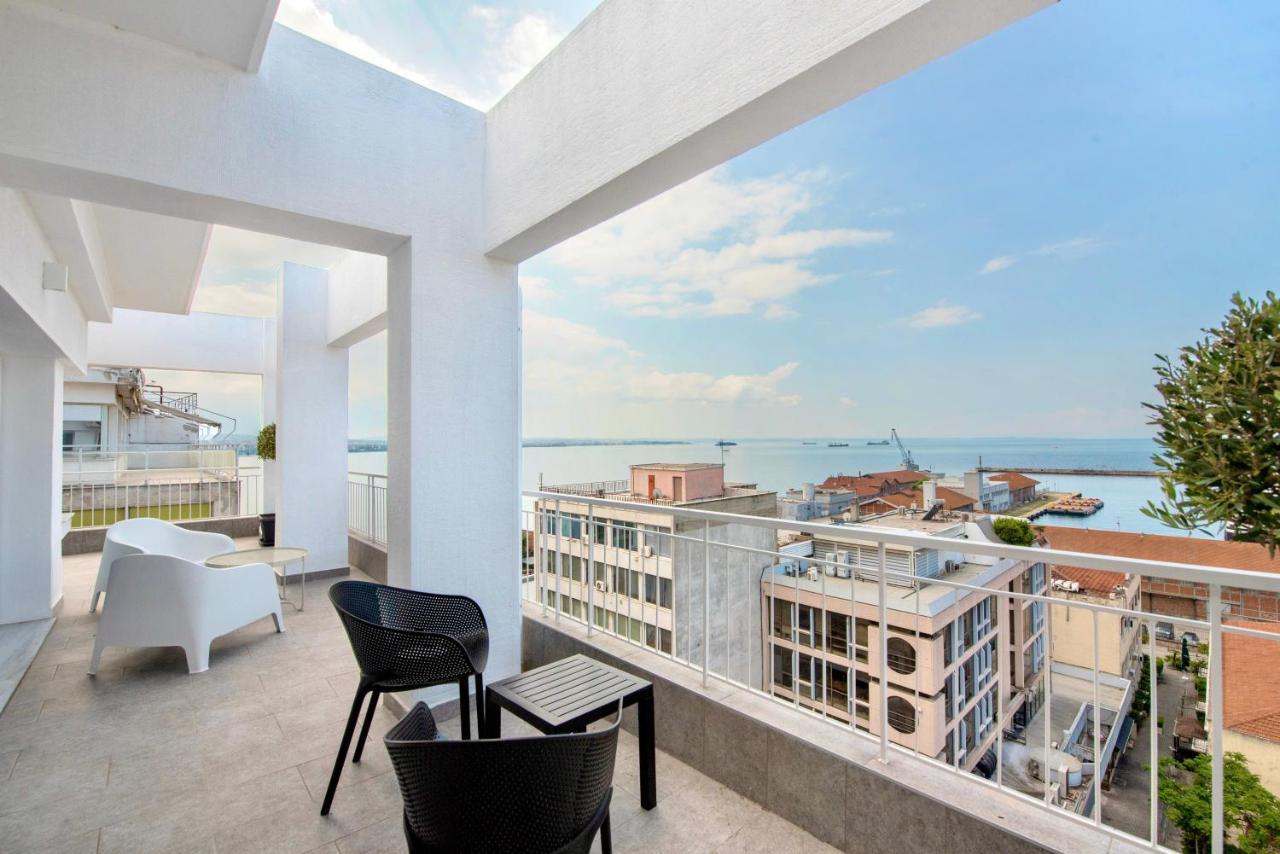 Apartment Oddity Seafront Penthouse *