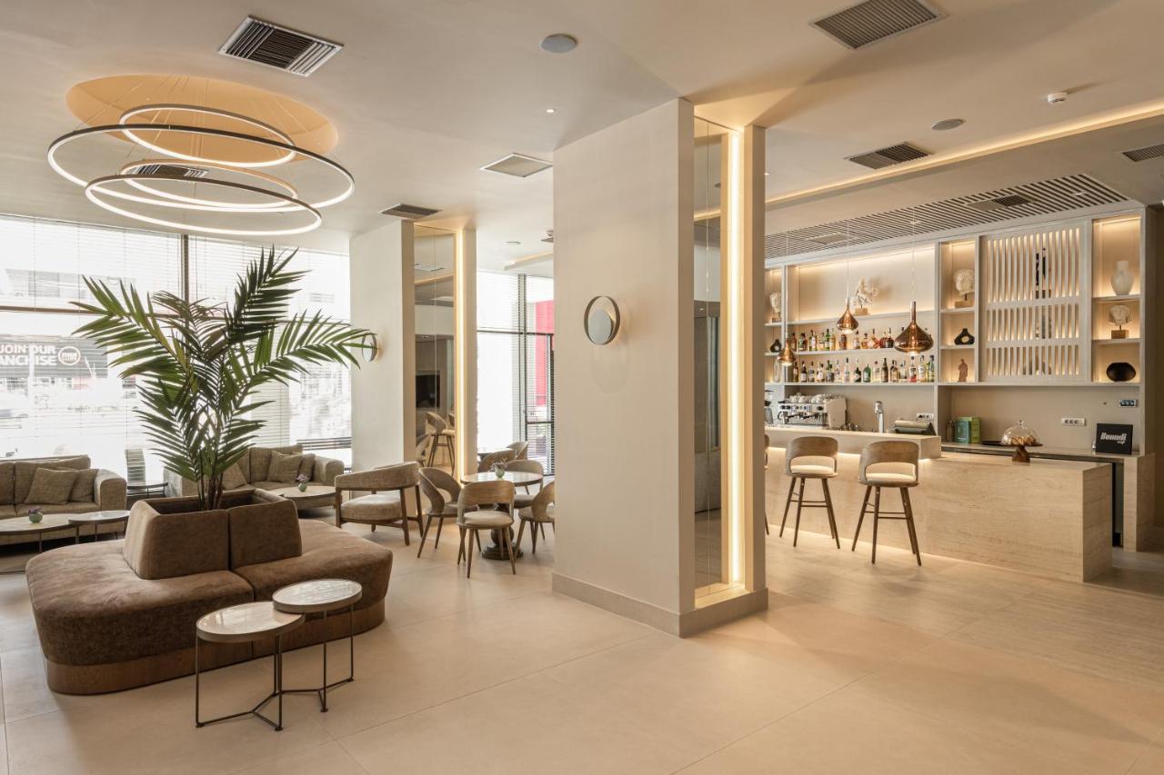 Holiday By Ihg 5*