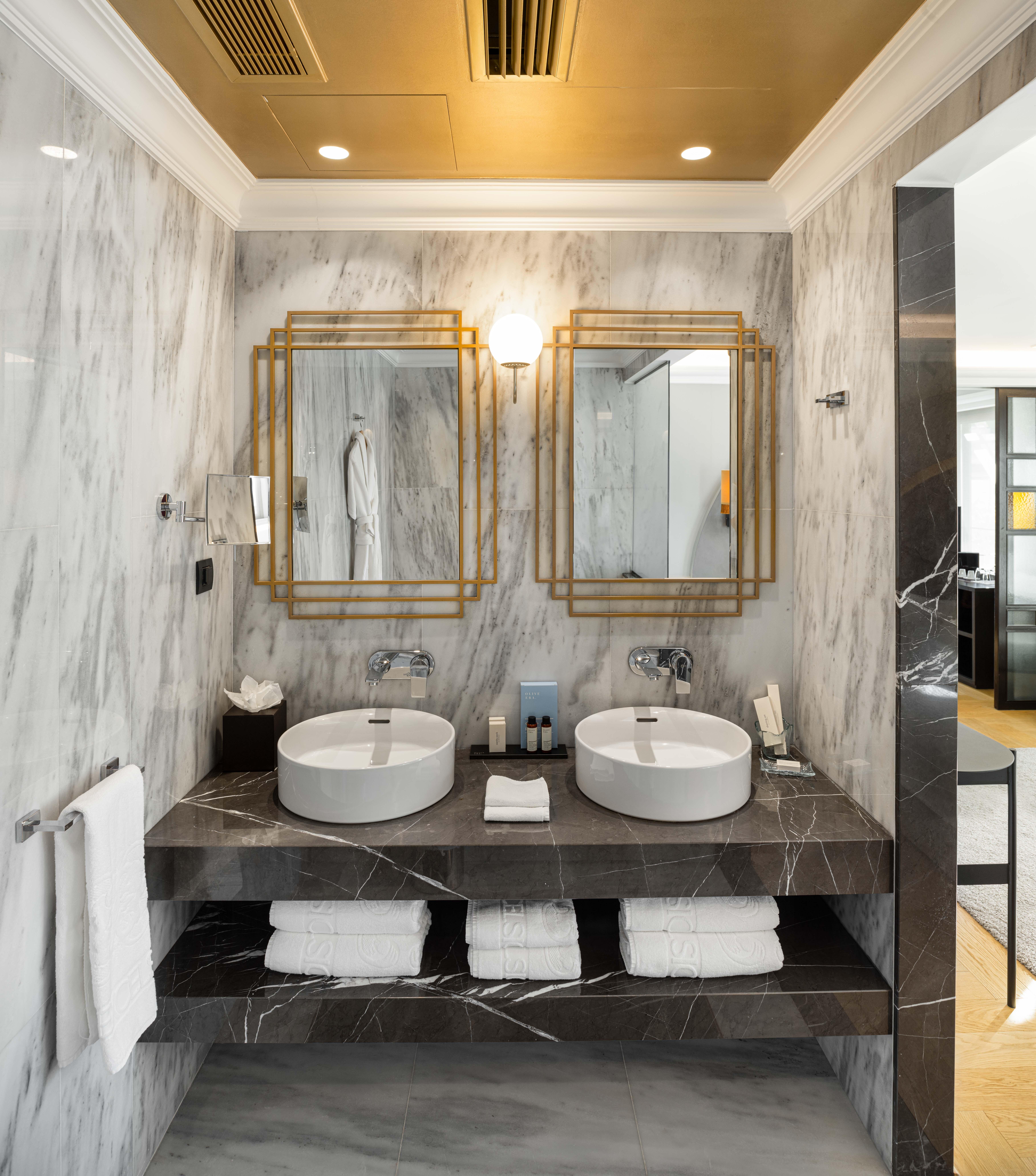 Hotel The Excelsior - Small Luxury Of The World 5*