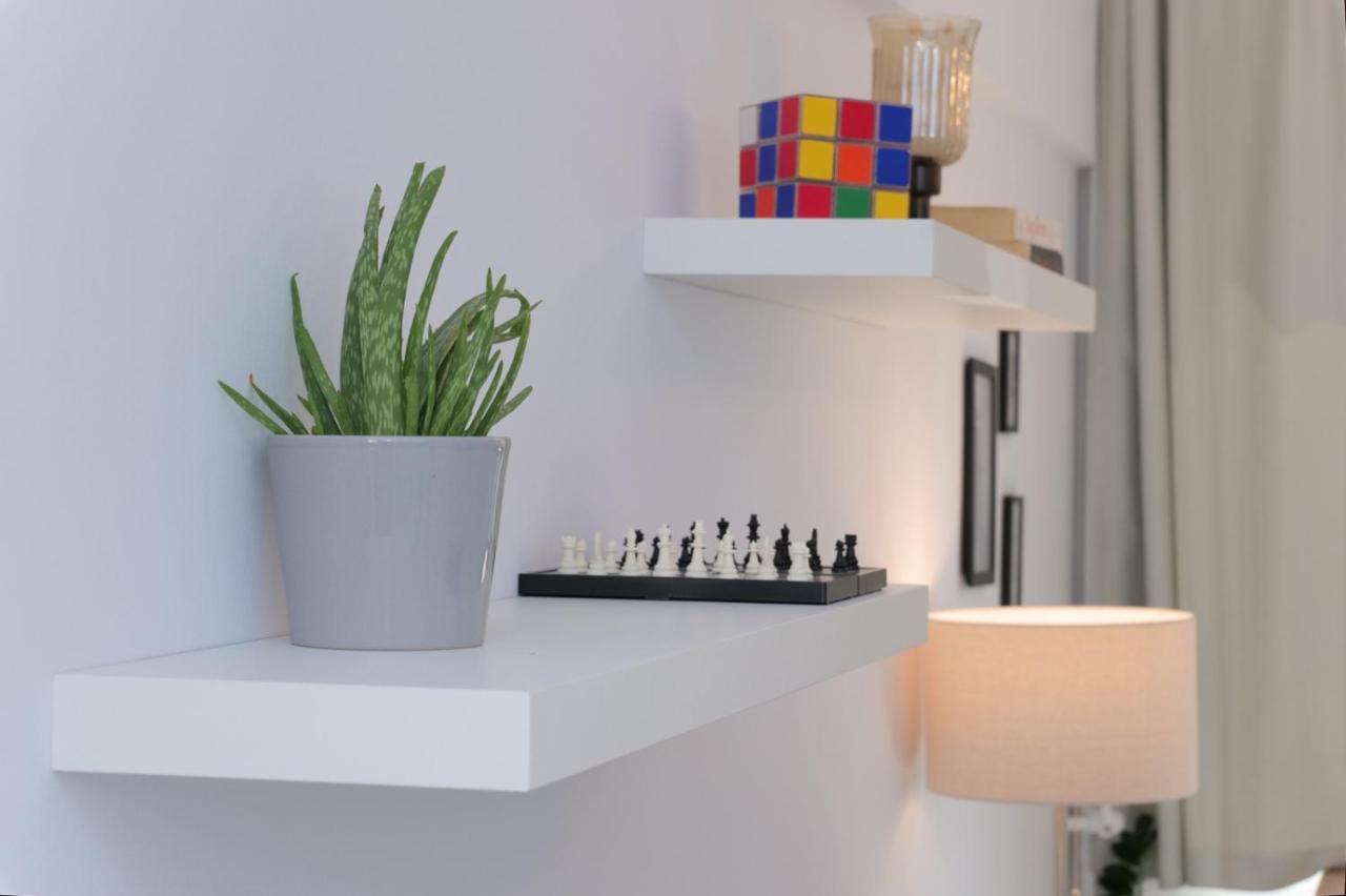 King's Gambit Apartment *