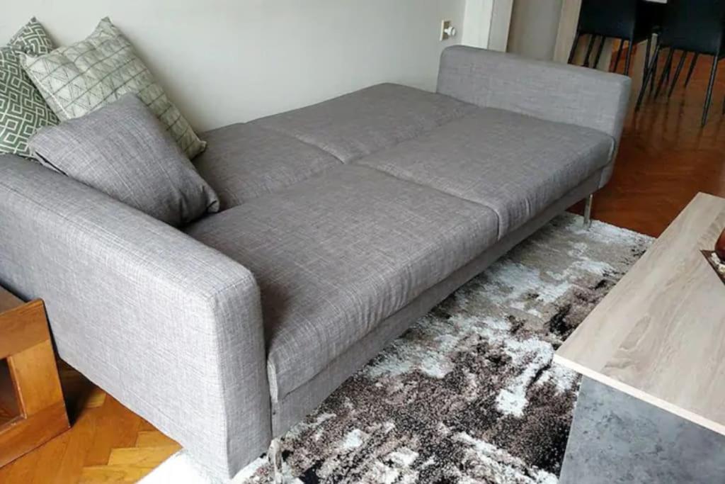 Apartment Location 3 Bedroom With View *