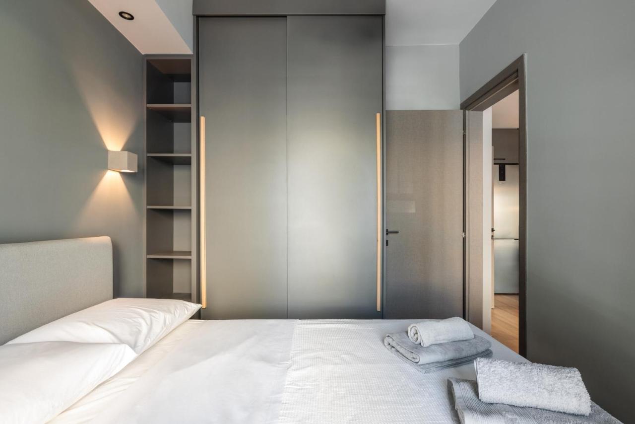 Hippocrates Bound By Binobi Innovative Management! Apartment *