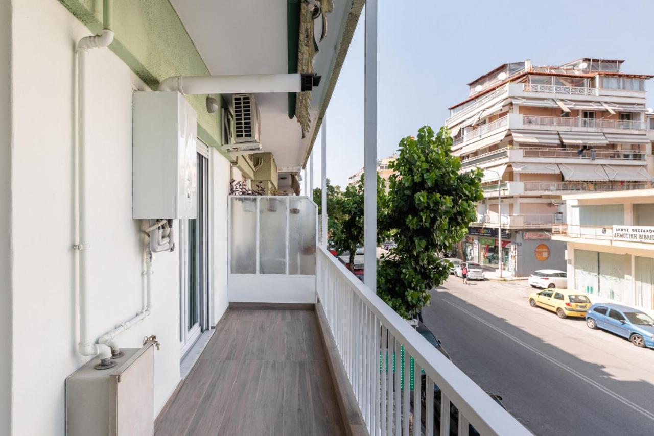 Hippocrates Bound By Binobi Innovative Management! Apartment