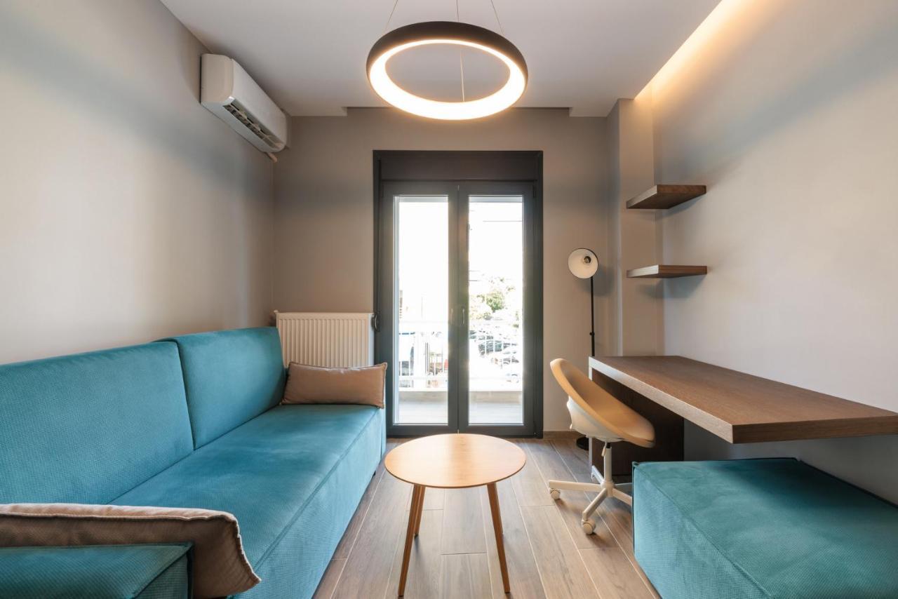 Hippocrates Bound By Binobi Innovative Management! Apartment