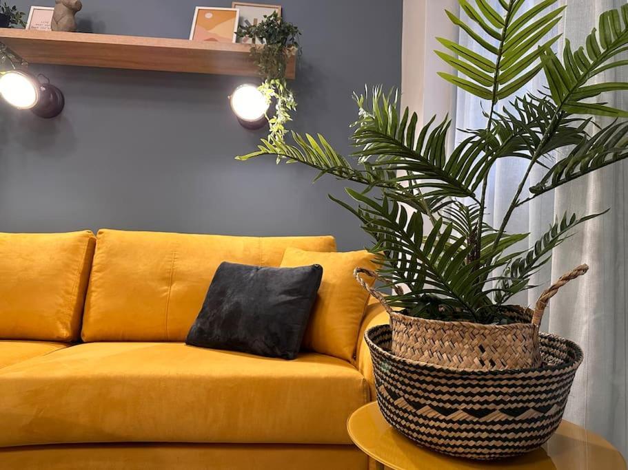 The Yellowblue Apartment, Downtown Apartment *