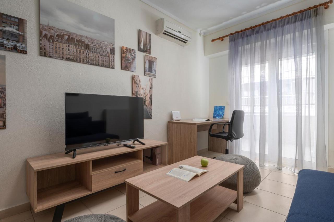 Kosmos Service Family Center 4c Apartment