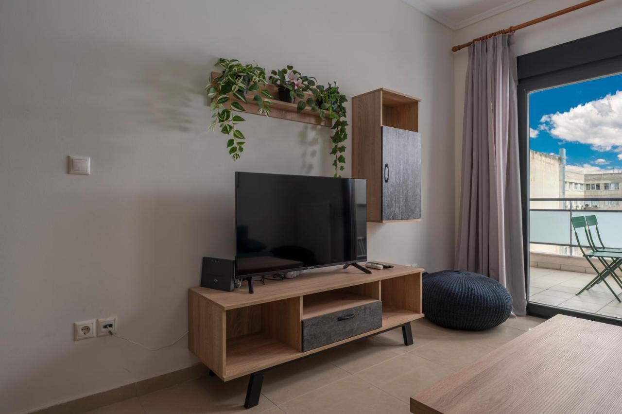 Kosmos Service Center 5 With Additional Cost Parking Thessaloniki