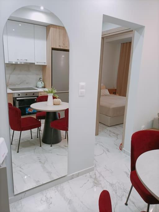 Luxe Boutique With Balcony Apartment Thessaloniki