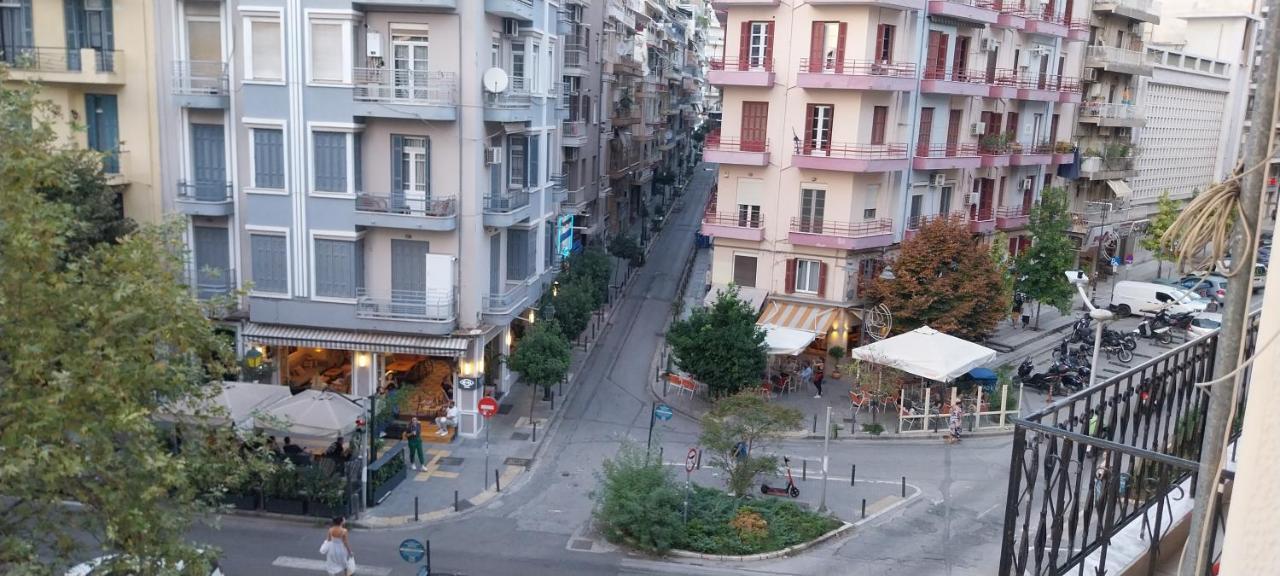 Lovely In The Heart Of Center Apartment