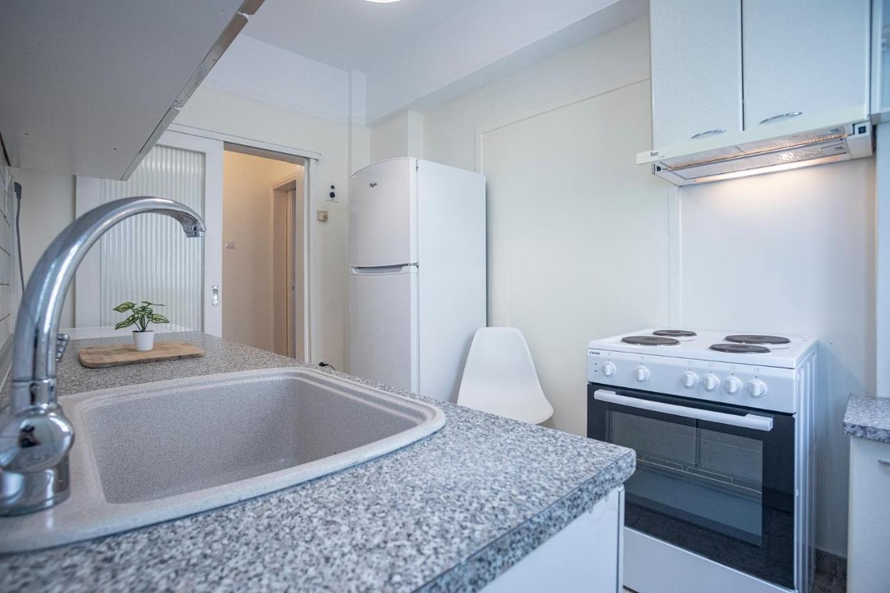 Houseloft Seaside Getaway Apartment