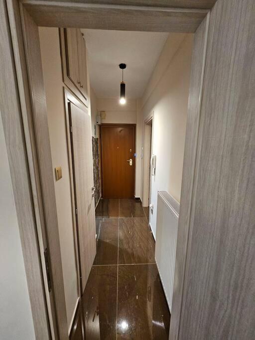 Beautiful 2 Center Apartment
