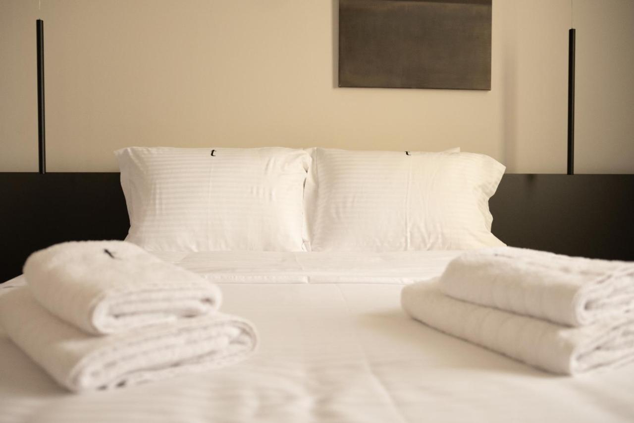 Taskou Luxury Apartment *