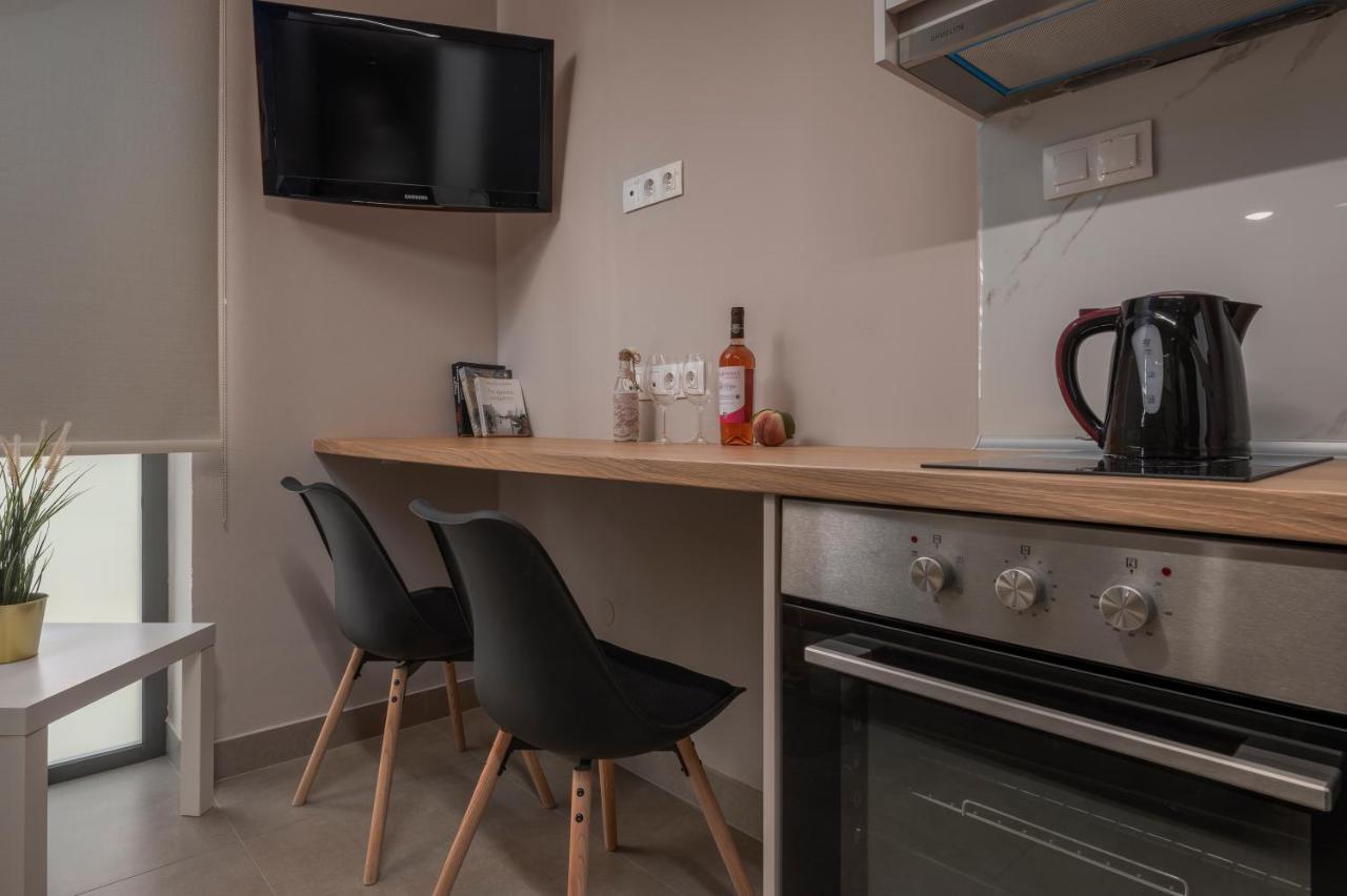 Antigonidon Square 5 Apartment *