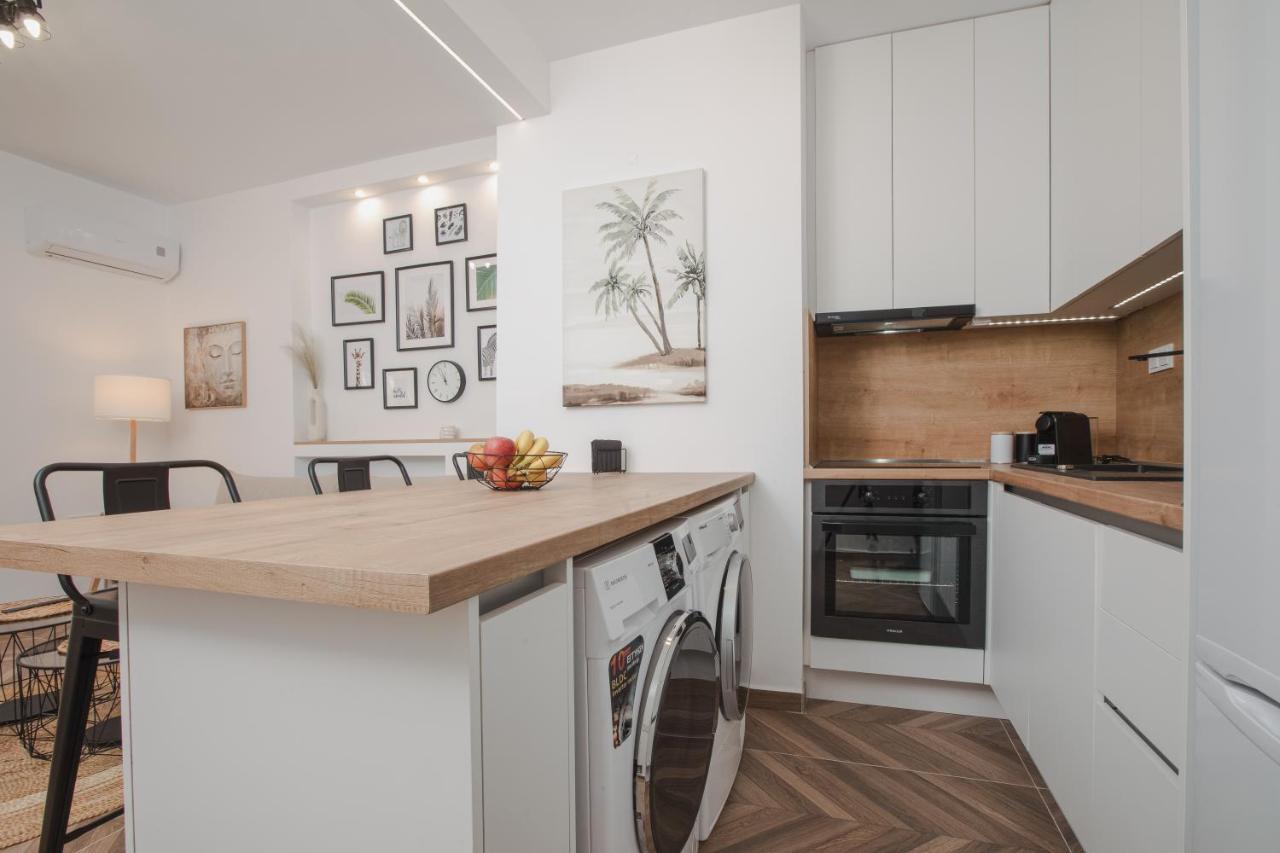 Urban Space Apartment