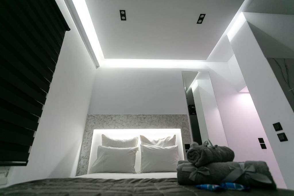 Center Marble 40sqm Gas Heating 2smarttv Optical Fiber - Secured24h Private Entrance Apartamento