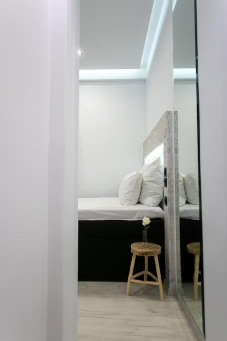 Apartamento Center Marble 40sqm Gas Heating 2smarttv Optical Fiber - Secured24h Private Entrance Tessalónica