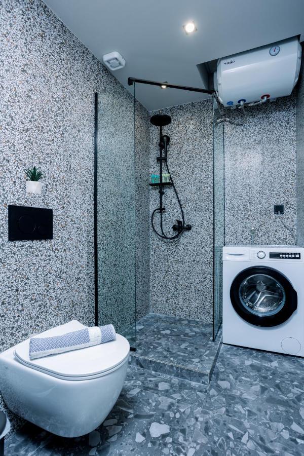 Luxury Downtown α2 Apartment *