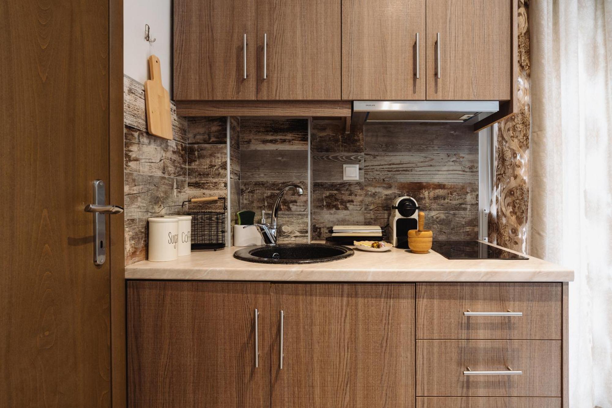 Apartment Lef *