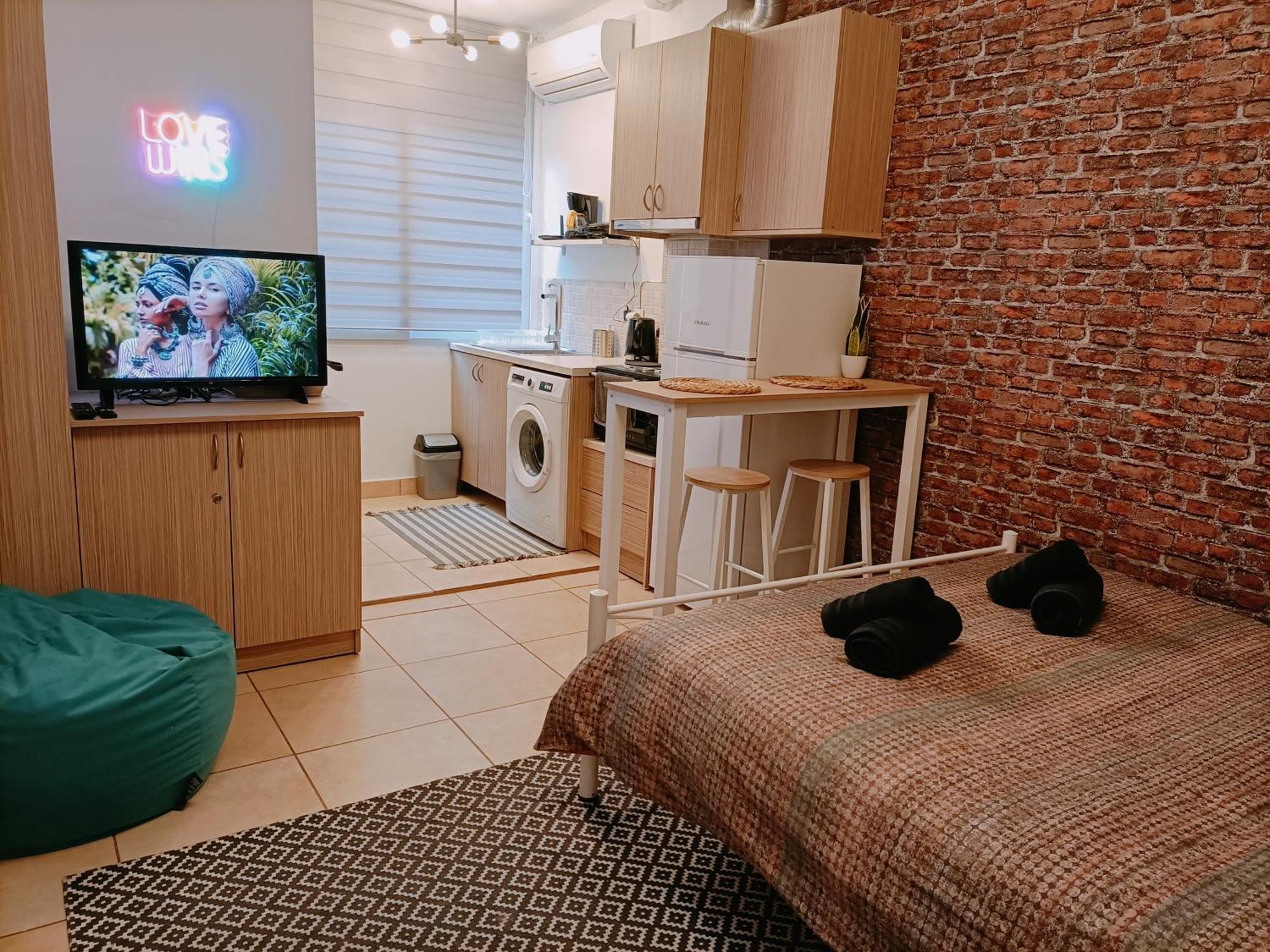 Thess Vibes @ Center * Thessaloníki