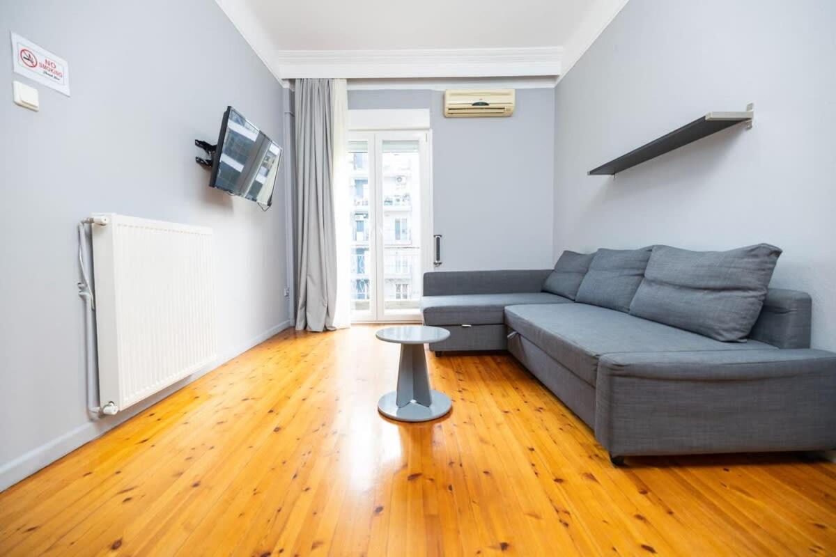 Egnatia Spacious 3 Bd In Thessaloniki