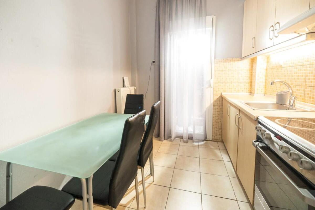 Egnatia Spacious 3 Bd In Apartment