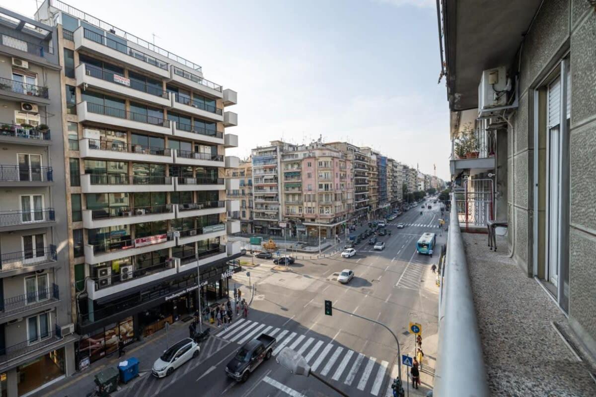 Egnatia Spacious 3 Bd In Apartment