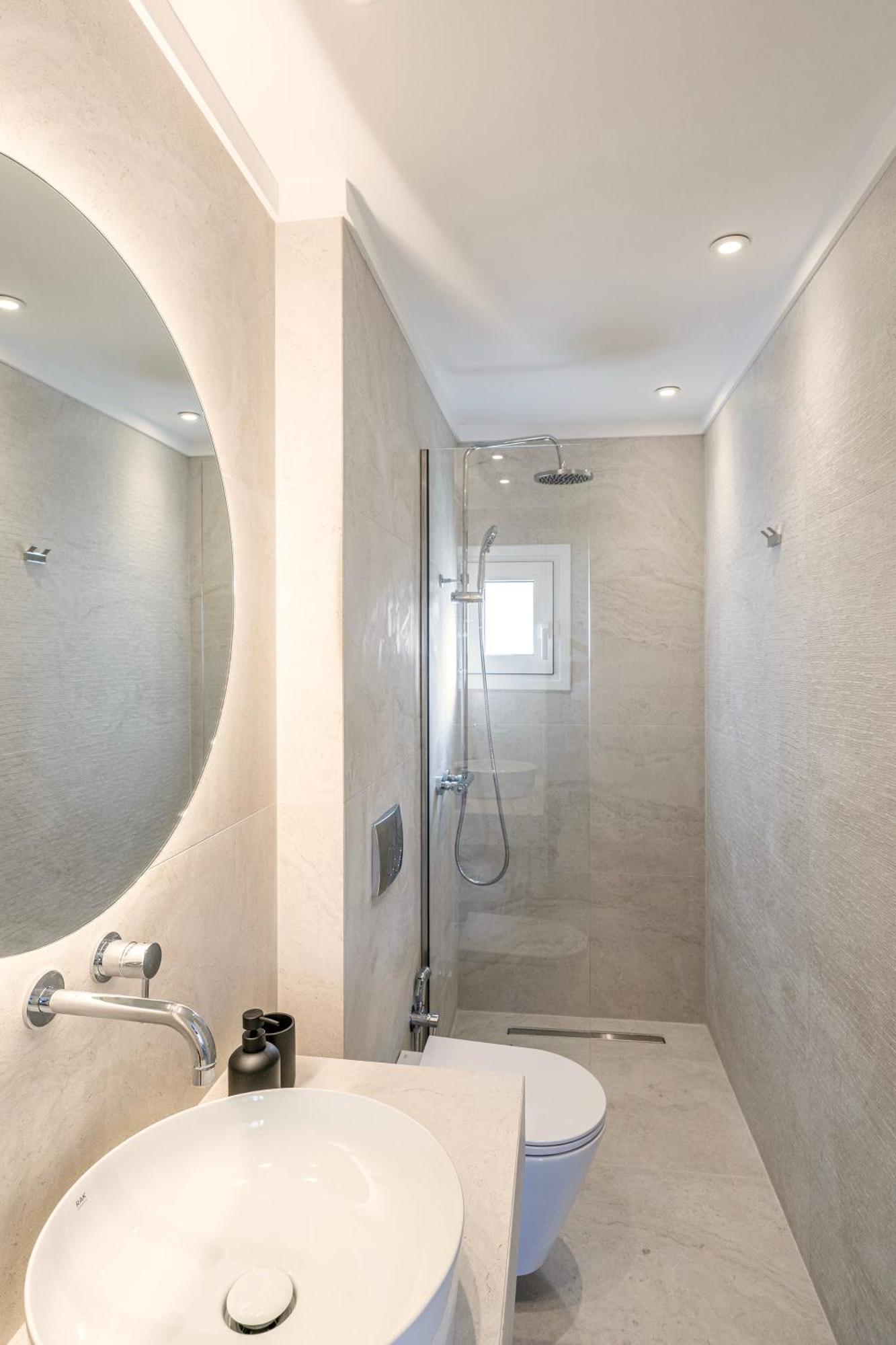 Blanche By Aristotelous Square Daire *