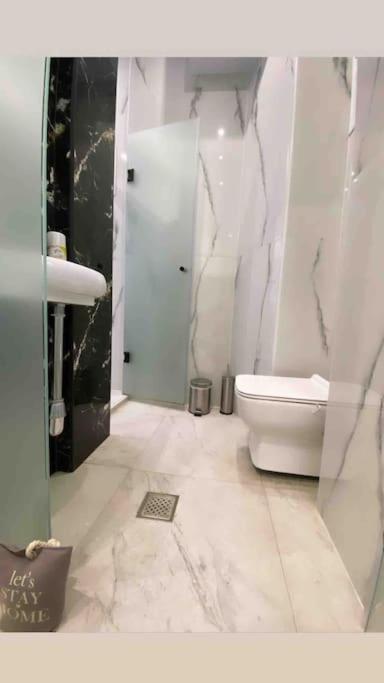 μarble Suite. 40sqm Center. Gas Heating. Private Entrance.secured24h Daire Selanik