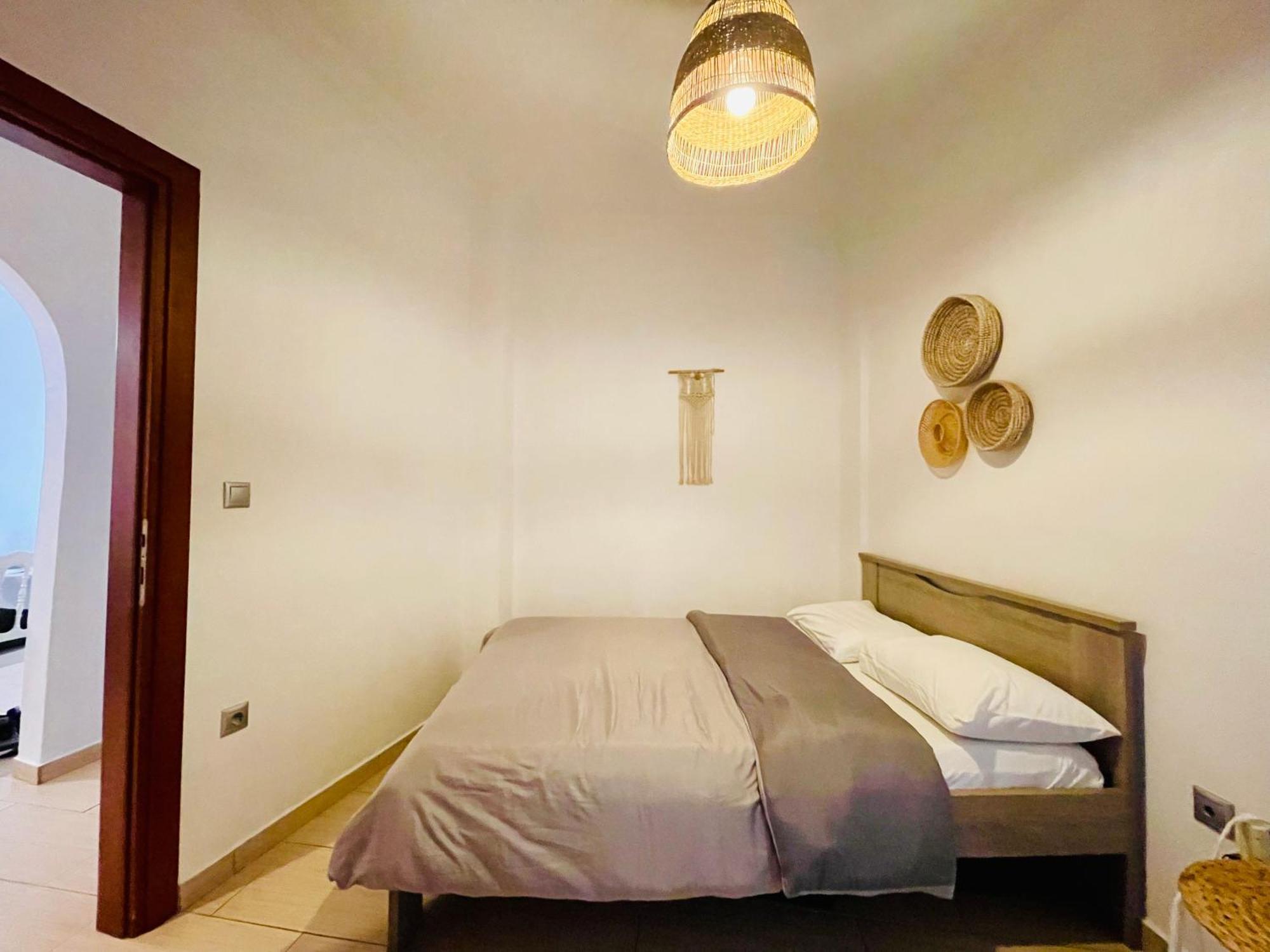 Traveler 85m2 Private Parking Next To Center * Thessaloniki