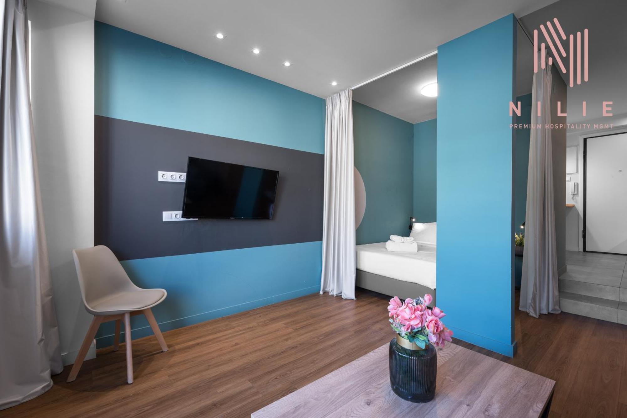 Big Apple Aprts, Nilie Hospitality Mgmt