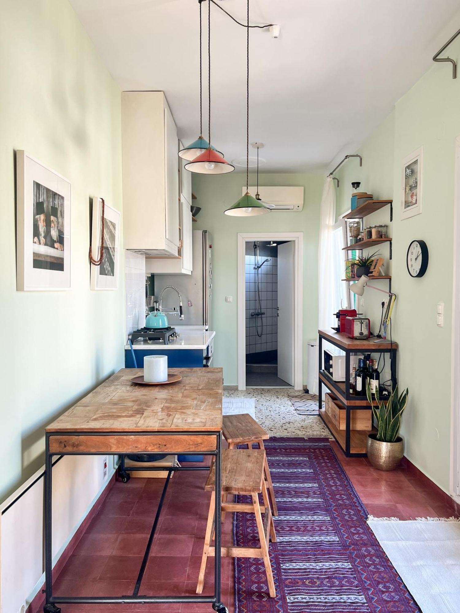 Apartment Homevision - Chic - Cozy Balcony Bliss