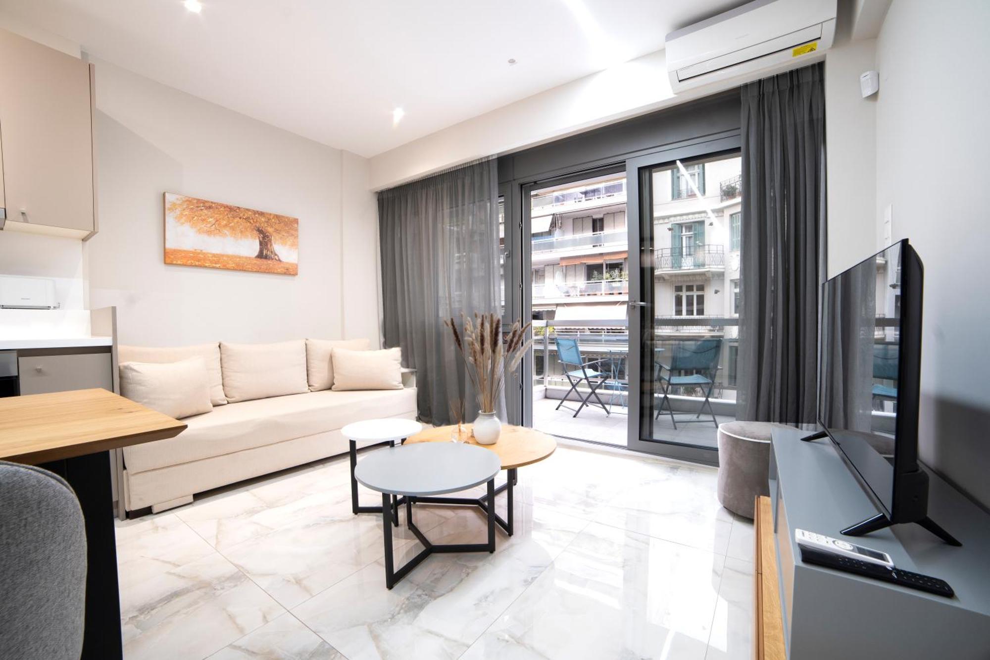 F & B Collection - Center Hidden Gem * Thessaloniki