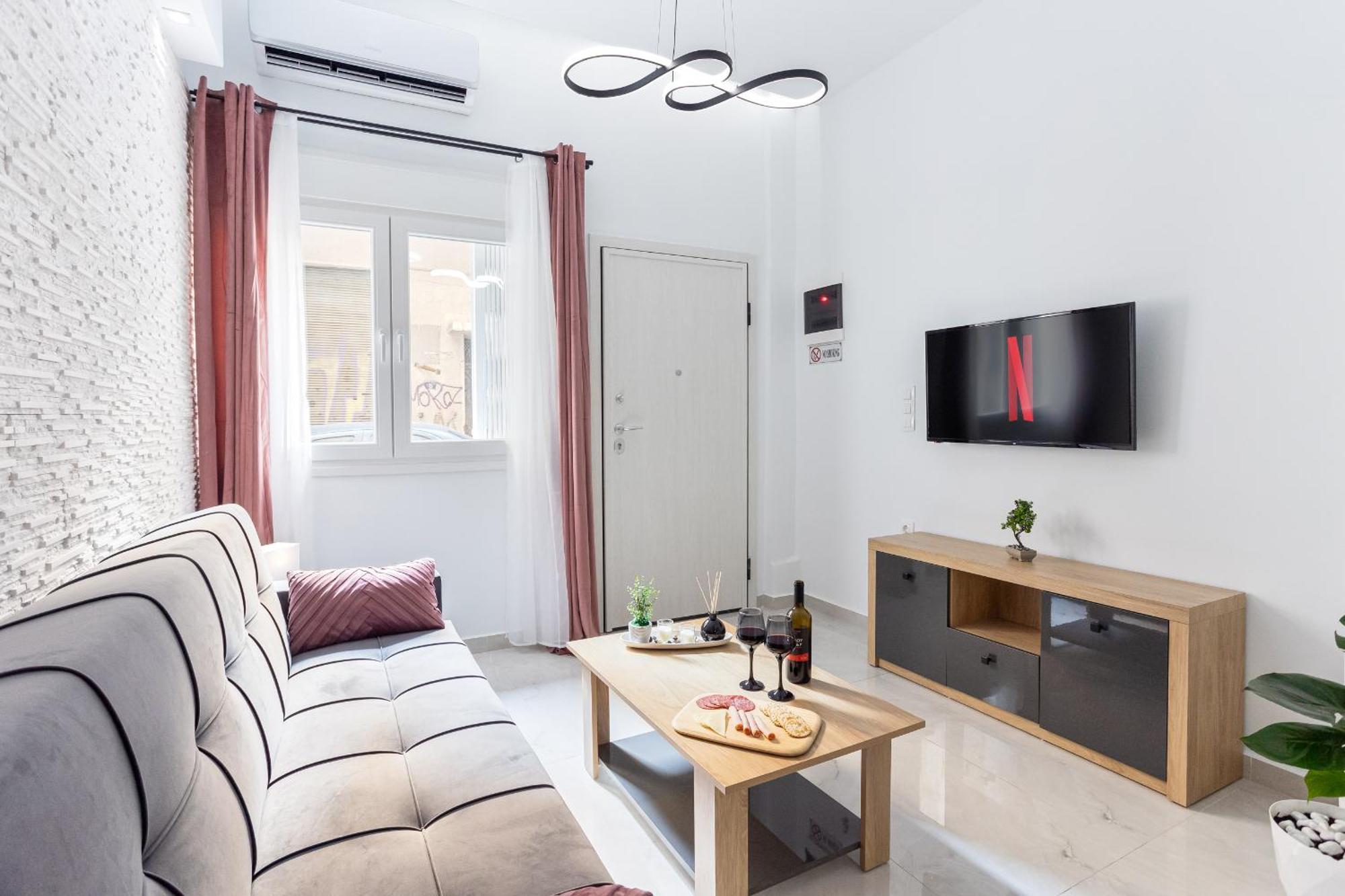New Glamorous In Downtown Apartment *