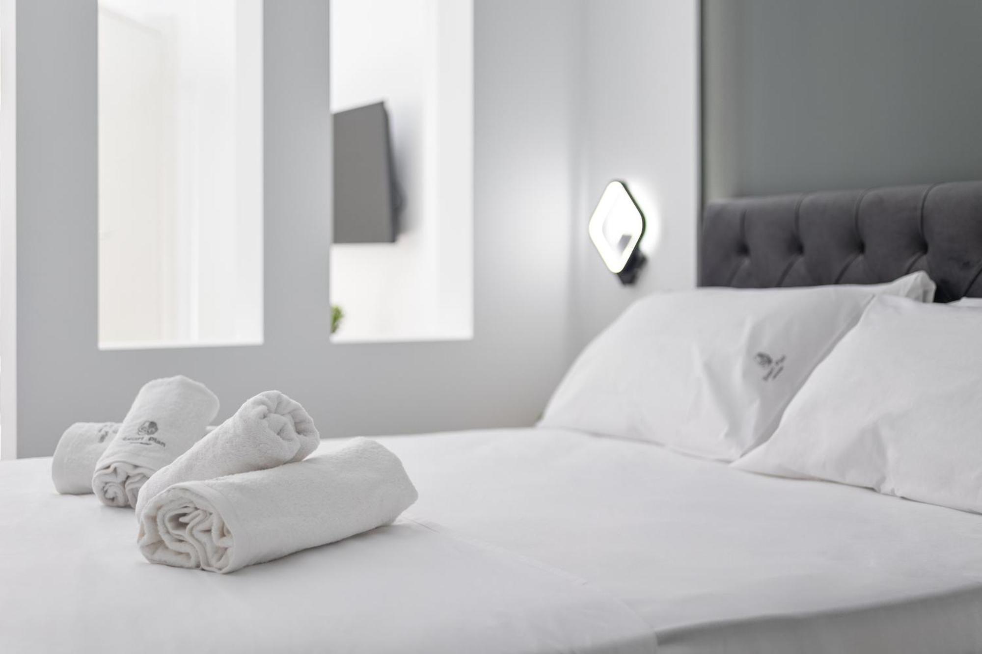 New Glamorous In Downtown Apartment *