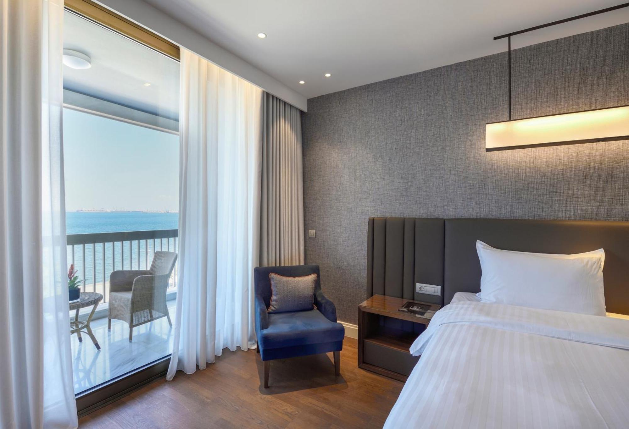 Makedonia Palace