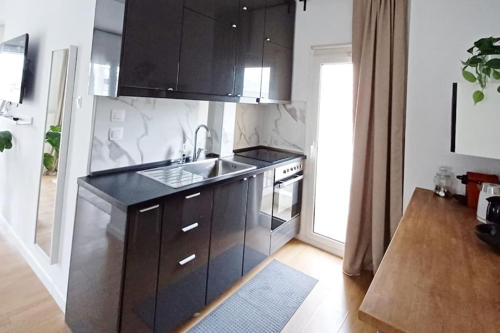 Shiny And Relaxing 5th Floor Apartment Thessaloniki
