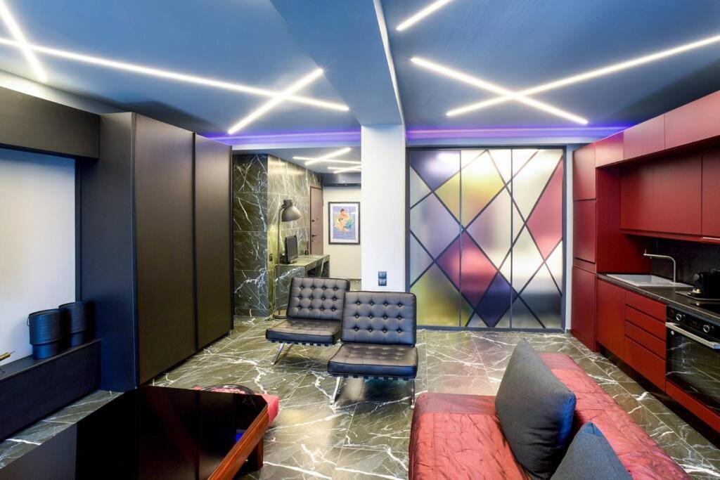Luxury A At Mitropoleos-aristotelous Square *