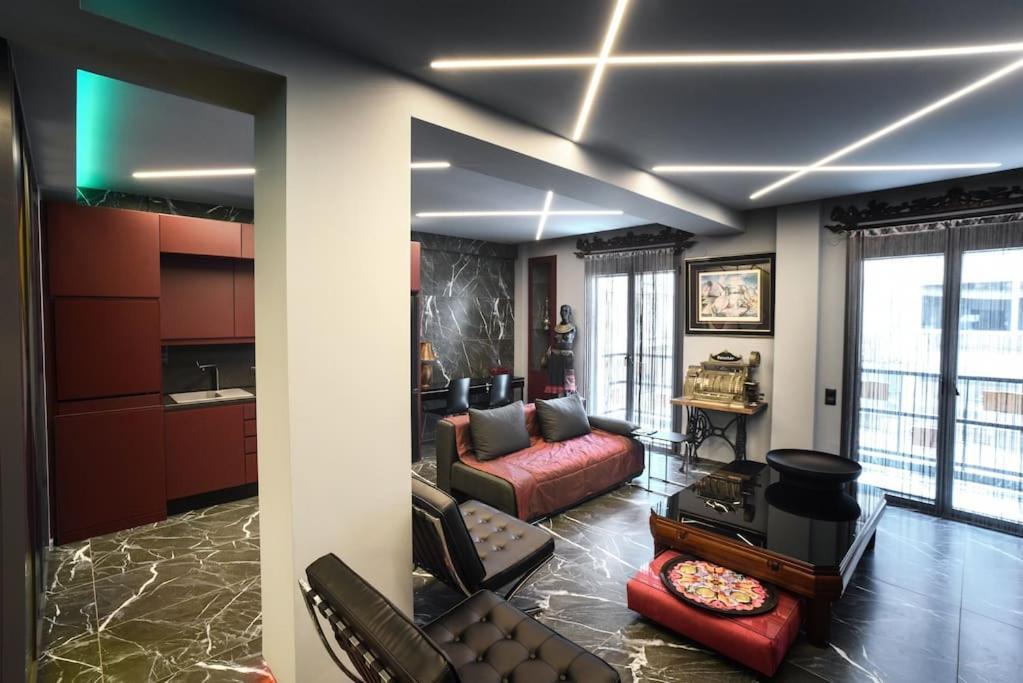 Luxury A At Mitropoleos-aristotelous Square Daire
