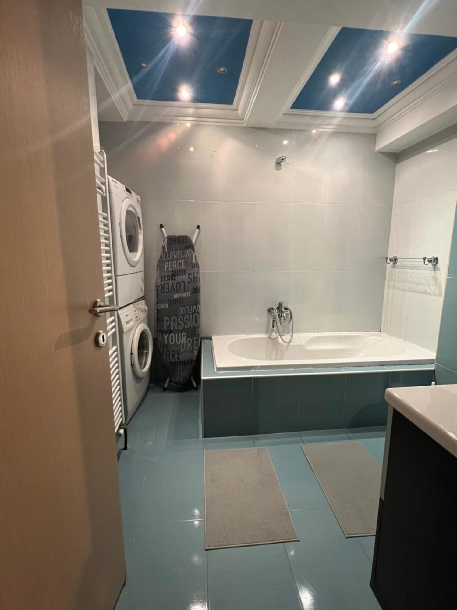 Quirky & Classy Flat In Salonika *