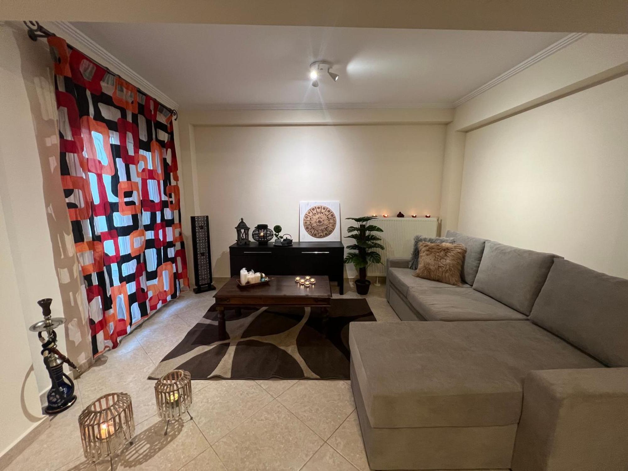 Quirky & Classy Flat In Salonika